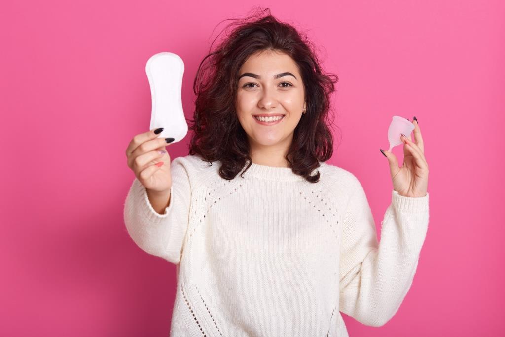 Menstrual Cups vs. Tampons: Which is the Better Choice for You